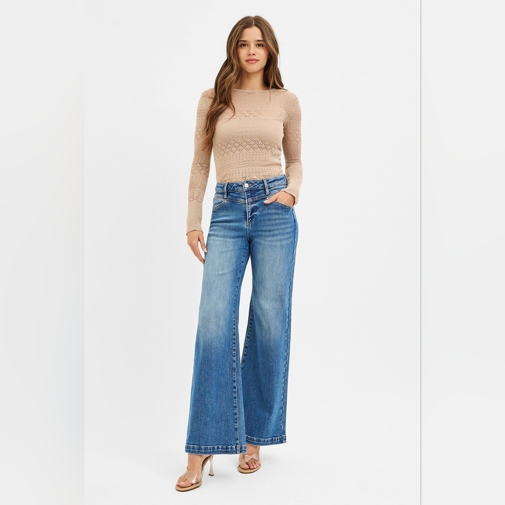 RISEN HR Medium Wash Front Yoke Heart Back Pockets Wide Leg Jeans 13/31 NEW
